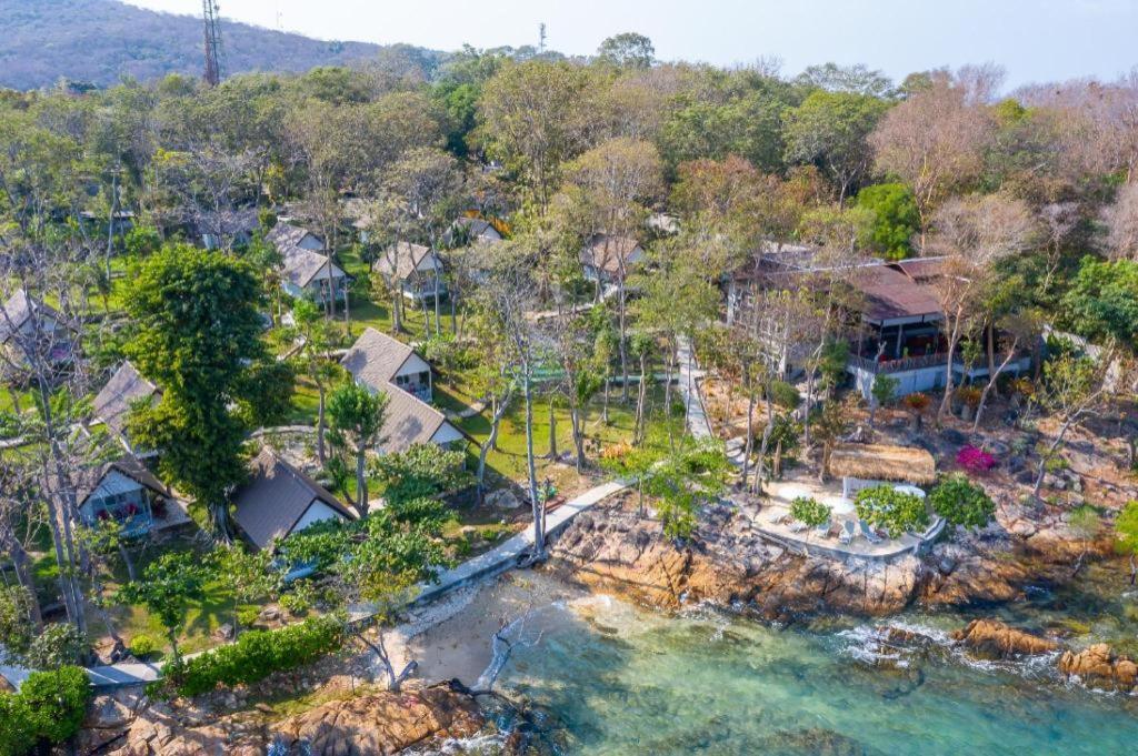 Baan Supparod Hotel Koh Samet Exterior photo